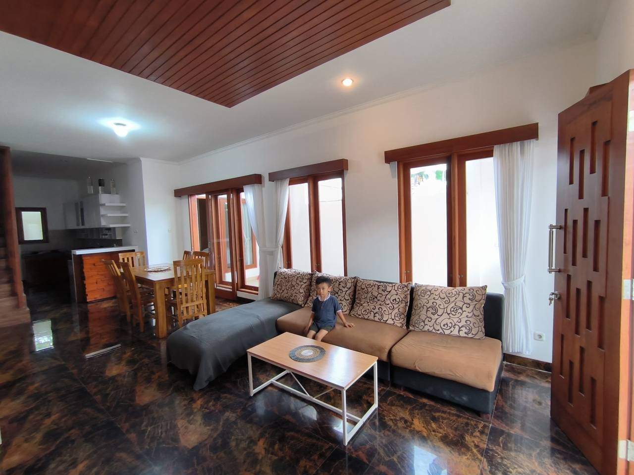 House for Rent Fully Furnished in Canggu, 3-bed villa for rent in Canggu – photo 3 of 15