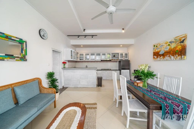 2BR Villa in Berawa, 2-bed villa for rent in Canggu – photo 9 of 15