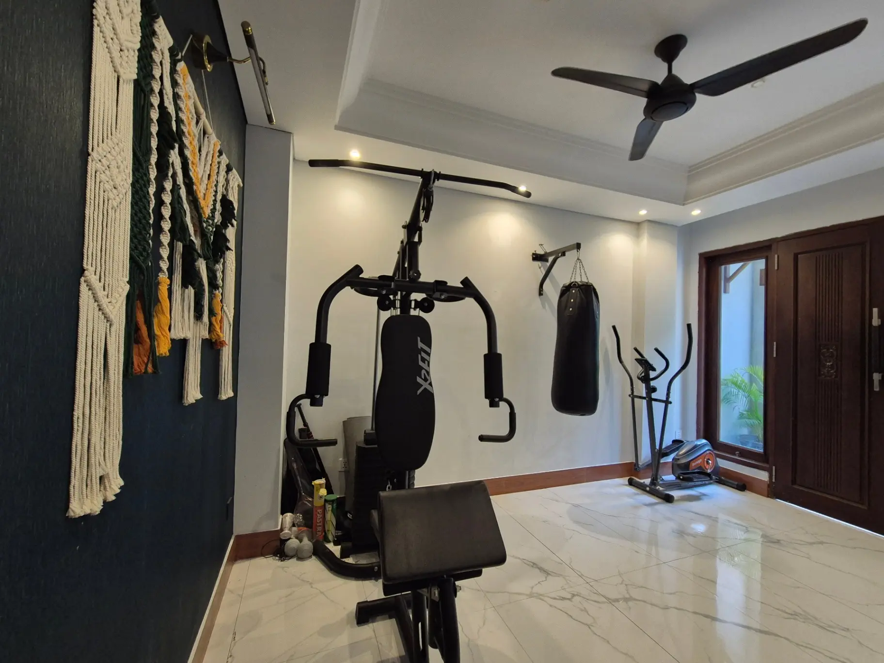 Modern 3BR Villa w/ Rooftop Bar, Home Gym, and Office, 4-bed villa for rent in Canggu – photo 3 of 10