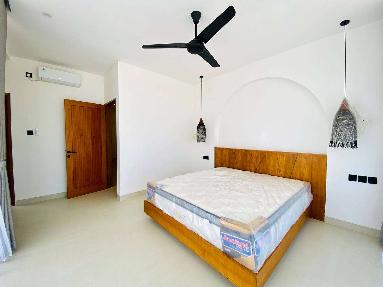 Modern 2 Bedrooms Villa Close to Lima Beach, 2-bed villa for rent in Pererenan – photo 12 of 15