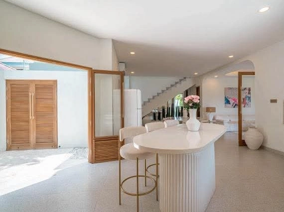 Villa For Rent 4 Bed In Berawa,Tibubeneng Bali, 4-bed villa for rent in Canggu – photo 2 of 15