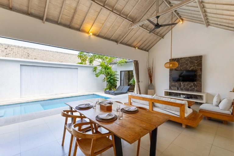 Villa Anakula - Chic 2BR Private Villa in the Heart of Seminyak, 2-bed villa for rent in Seminyak – photo 14 of 15