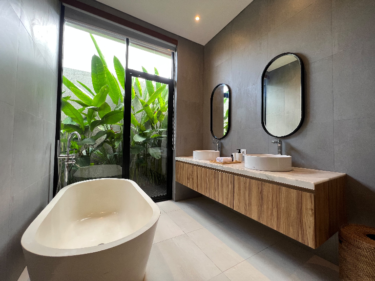 Modern Tropical 3BR Villa — Tumbak Buyuh, Pererenan, 3-bed villa for rent in Pererenan – photo 7 of 15