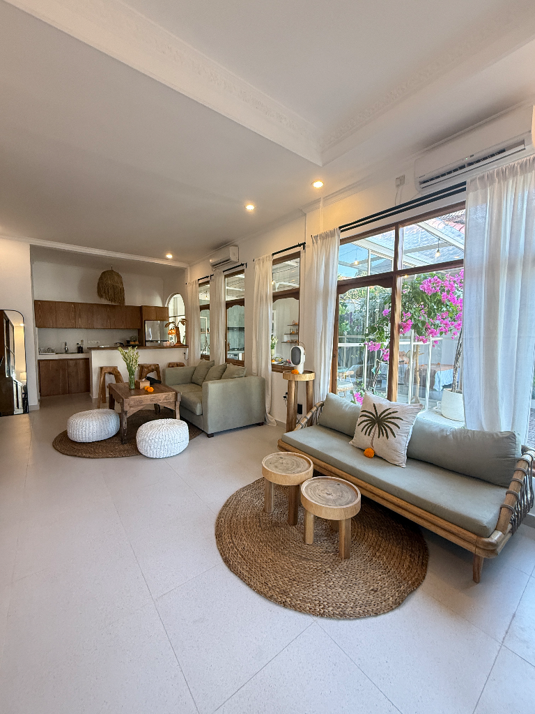 Beautiful 3-bedroom Villa for Rent — Bidadari, Seminyak, 3-bed villa for rent in Seminyak – photo 8 of 15