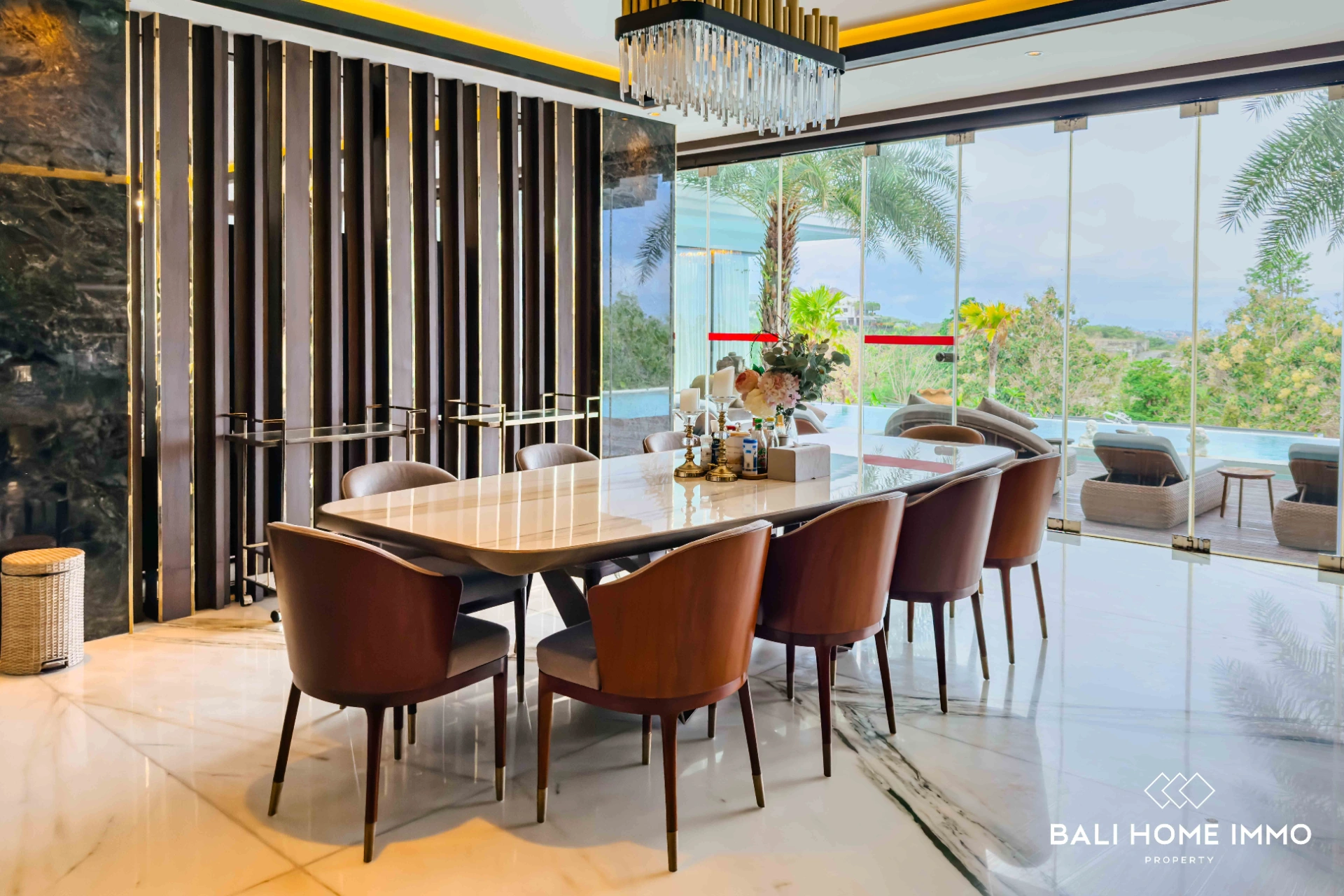 Luxurious Ocean View 6 Bedrooms Villa for Rental in Bali Ungasan, 6-bed villa for rent in Uluwatu – photo 7 of 15