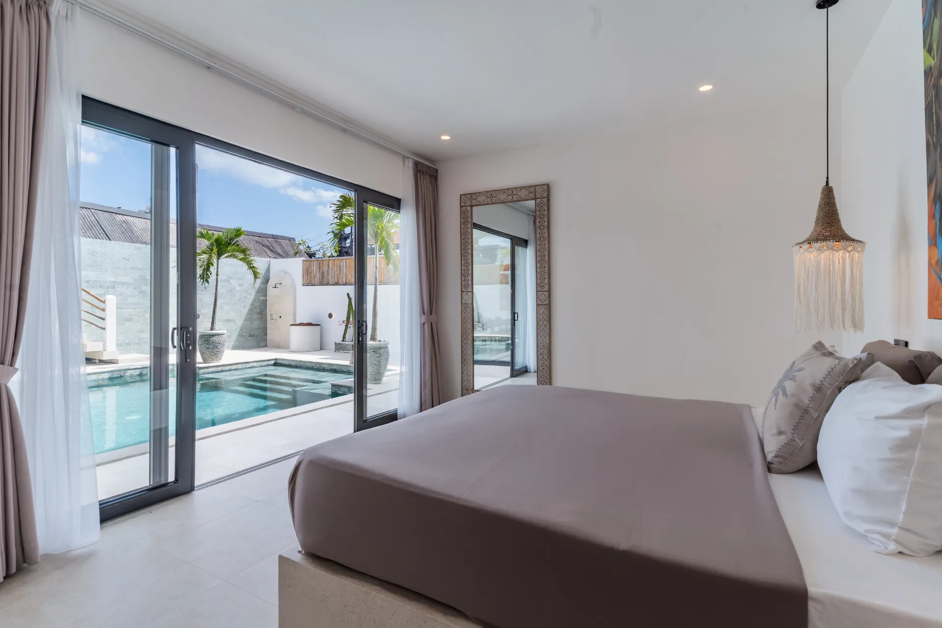 Luxe 3BR Villa w/ Rooftop, Billiard & Large Pool – 10 Min to Canggu, 3-bed villa for rent in Pererenan – photo 11 of 15