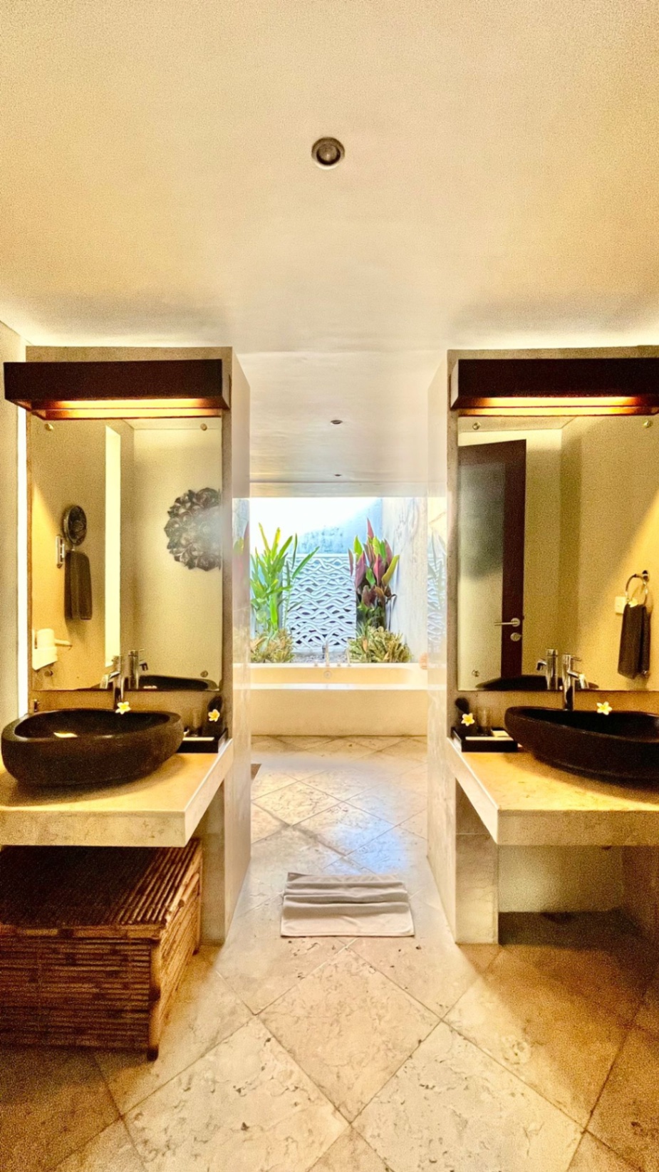 4 Bedroom Ricefield View in Kayu Tulang, 4-bed villa for rent in Canggu – photo 10 of 15