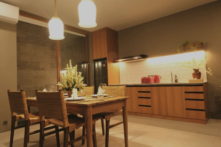 4 Bedrooms Luxury Villa for Rent in Pererenan, 4-bed villa for rent in Pererenan – photo 6 of 15
