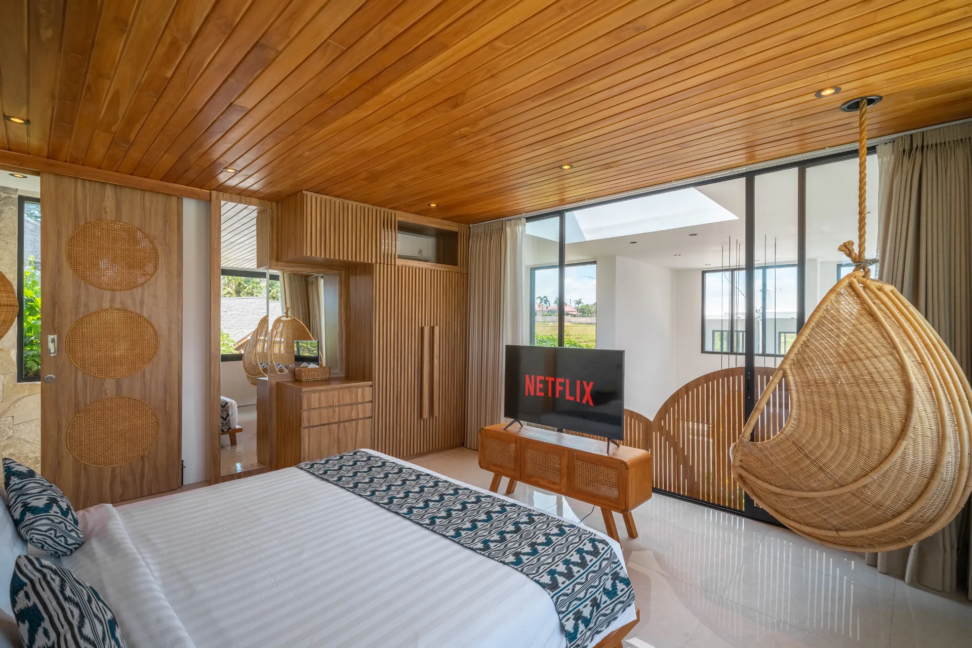 Villa Arunika - Stylish tropical 2BR Villa close to Nyanyi beach, 2-bed villa for rent in Tabanan – photo 13 of 15