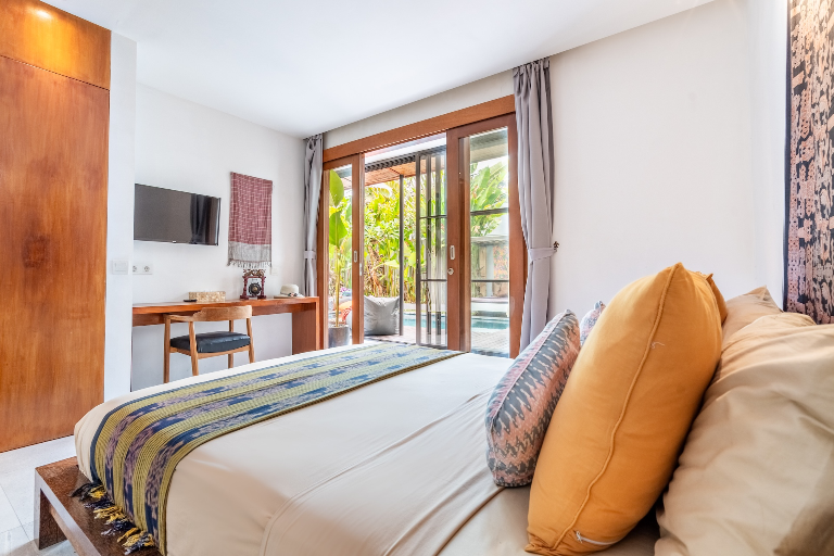 Design • Peaceful Zen • 5' Bike @Beach •BBQ• Seminyak-Canggu, 3-bed villa for rent in Seminyak – photo 9 of 15