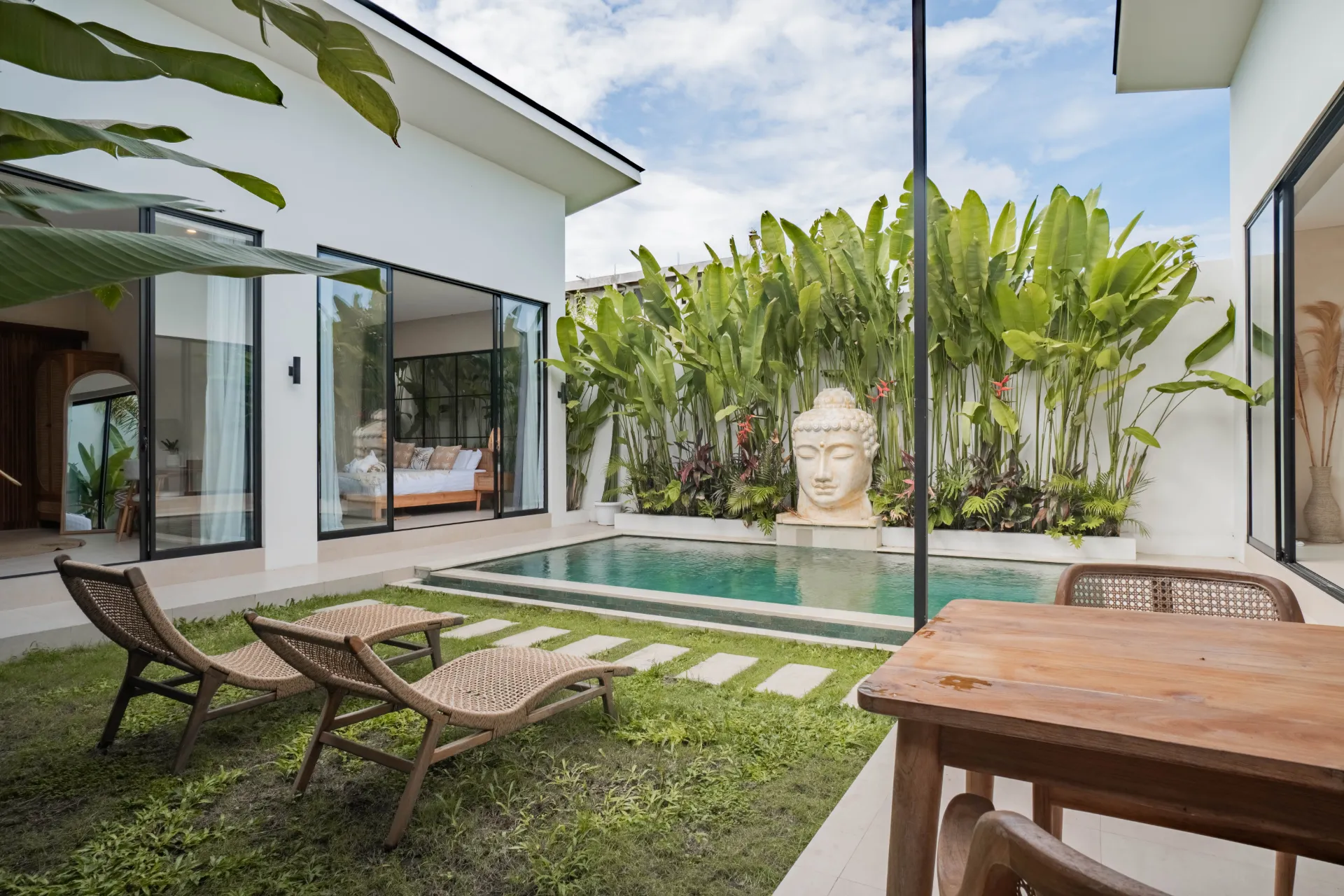Designer Villa with Infinity Pool • Near Dreamland, 2-bed villa for rent in Uluwatu – photo 7 of 15