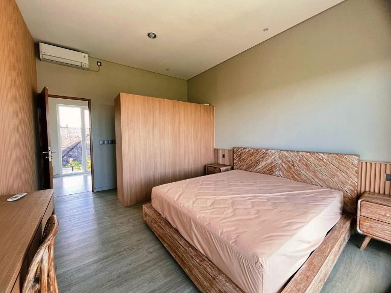 3 Bedroom Villa in Padonan for Yearly Rental, 3-bed villa for rent in Canggu – photo 7 of 13