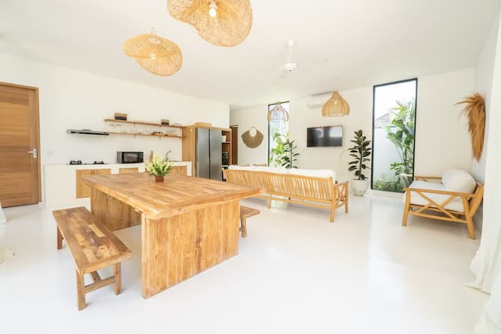 Villa For Rent 5 Bed In Umalas,Kerobokan Bali, 5-bed villa for rent in Canggu – photo 8 of 15