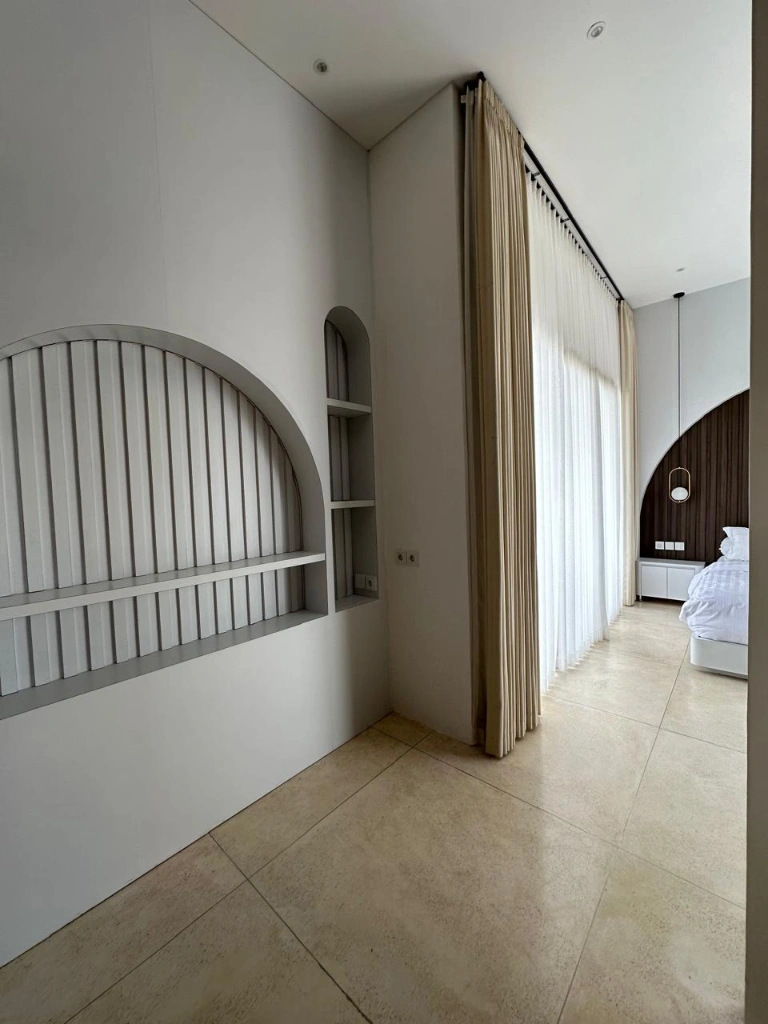 An - for Rent Modern White Villa in Kutuh near Gunung Payung Beach, 3-bed villa for rent in Uluwatu – photo 12 of 15