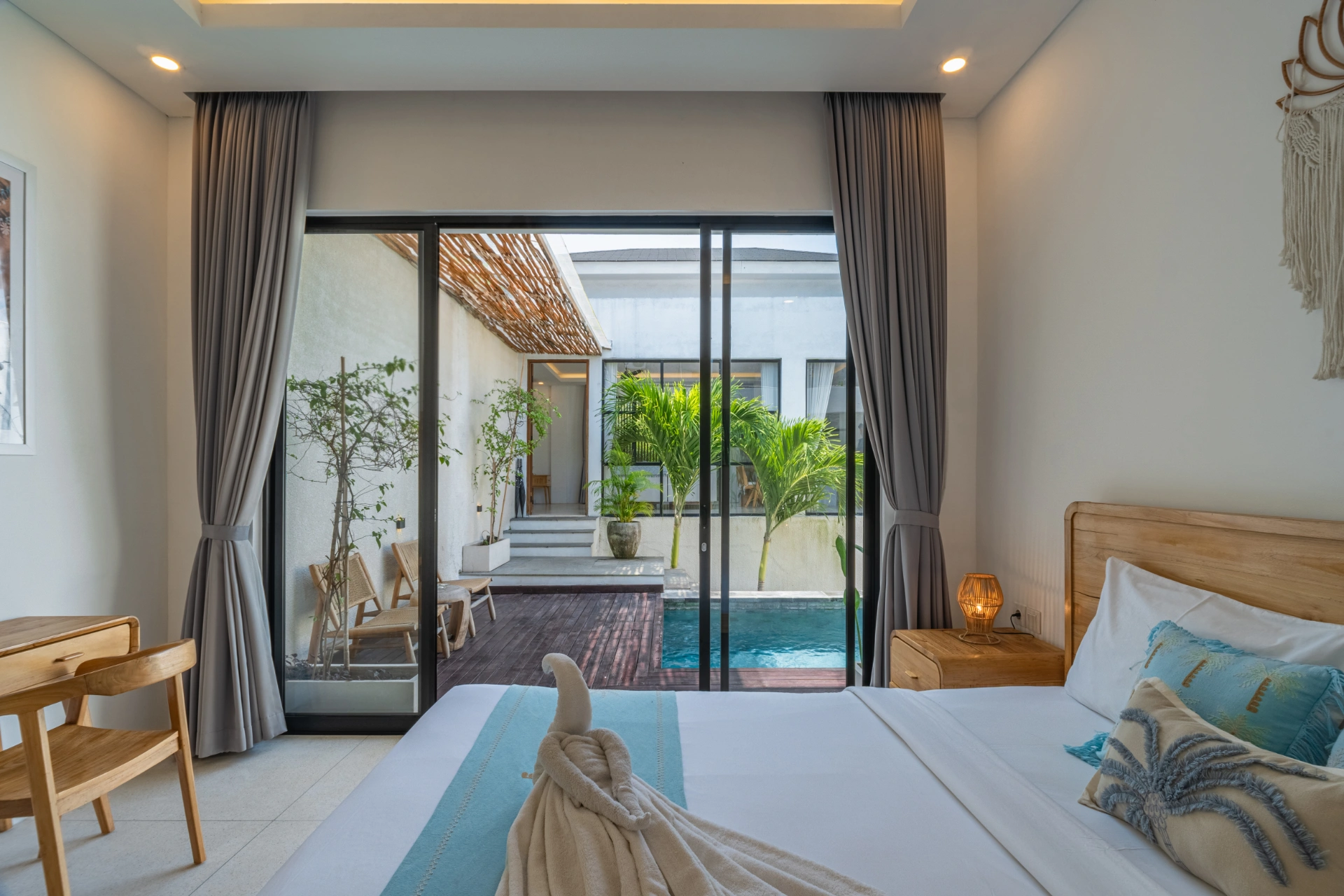 Cozy, stylish villa in Umalas opposite the Liga Tennis, next to the Pizza Fabbrica. 10 minutes drive to Berawa Beach., 2-bed villa for rent in Canggu – photo 5 of 15