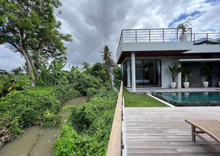 Luxury 3-Bedroom Villa in Pererenan - Tumbak Bayuh, 3-bed villa for rent in Pererenan – photo 5 of 12