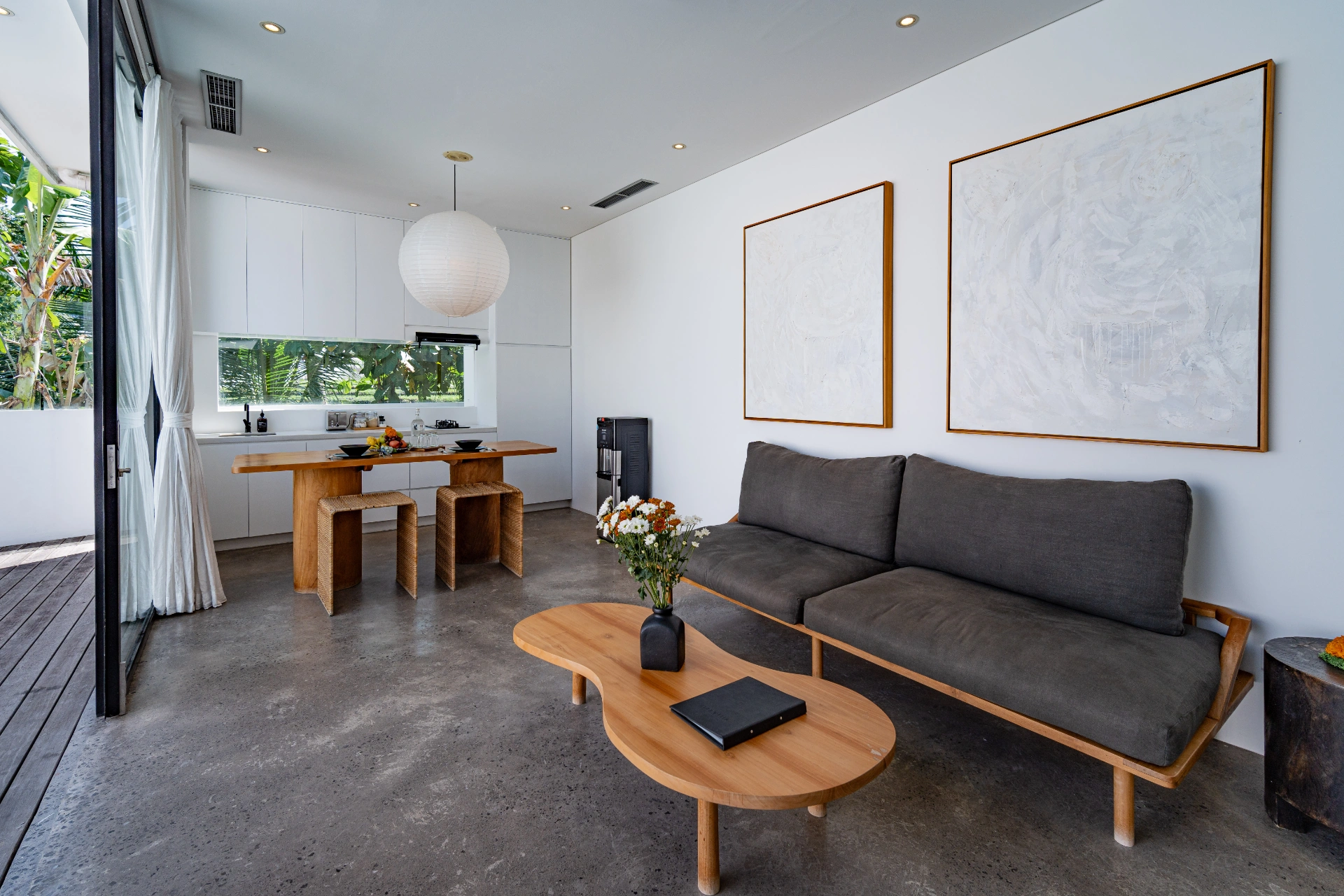 Modern 1BR Pool Villa • 6 Mins to Finns • Private Oasis, 1-bed villa for rent in Canggu – photo 8 of 15