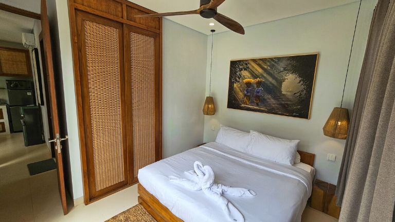 Villa LuClo - 2BR Canggu | Private Swimming Pool & Rooftop, 2-bed villa for rent in Canggu – photo 13 of 15