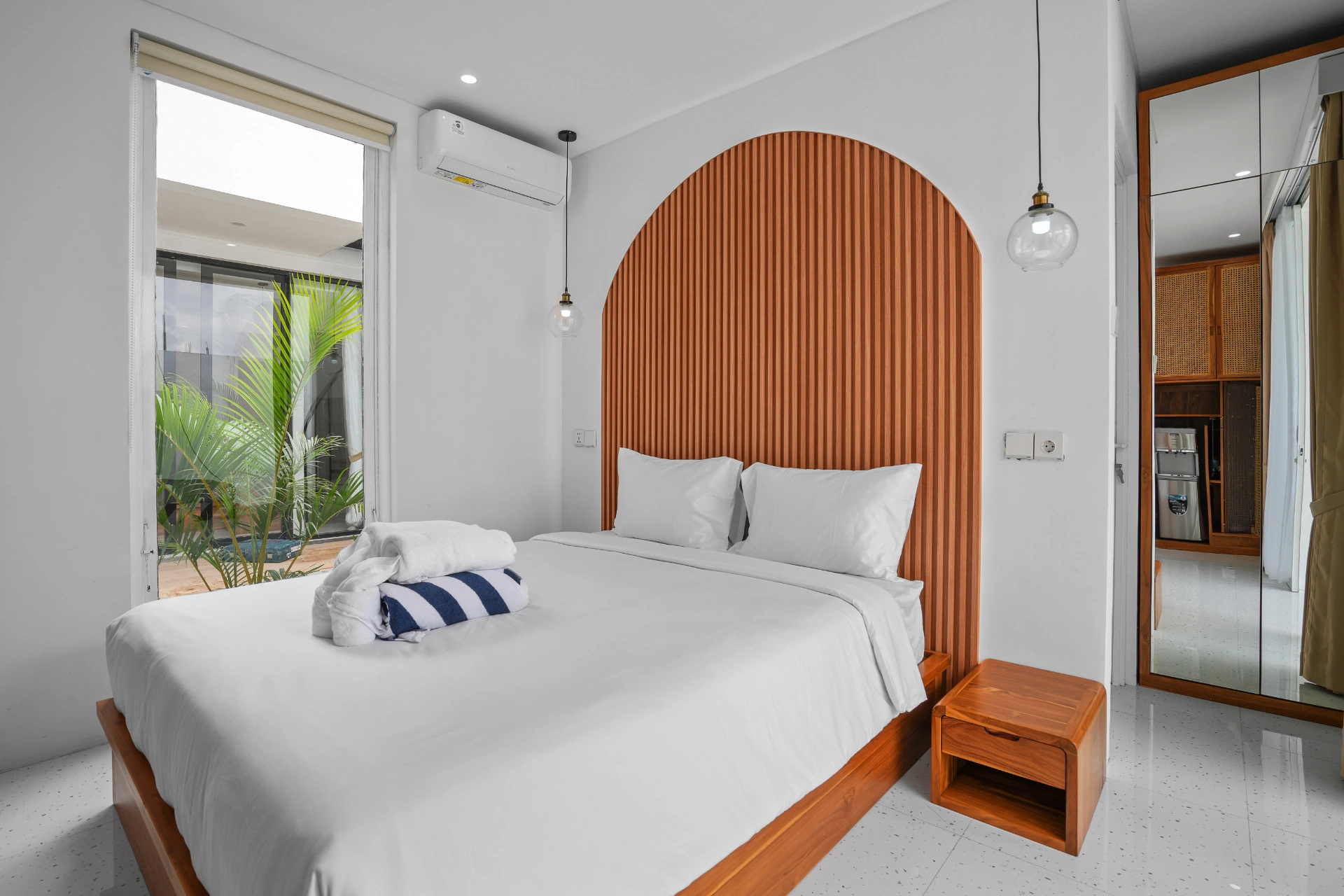 New! Oasis Private Villa -Pool & Jacuzzi- Seminyak Kerobakan, 1-bed villa for rent in Seminyak – photo 8 of 15