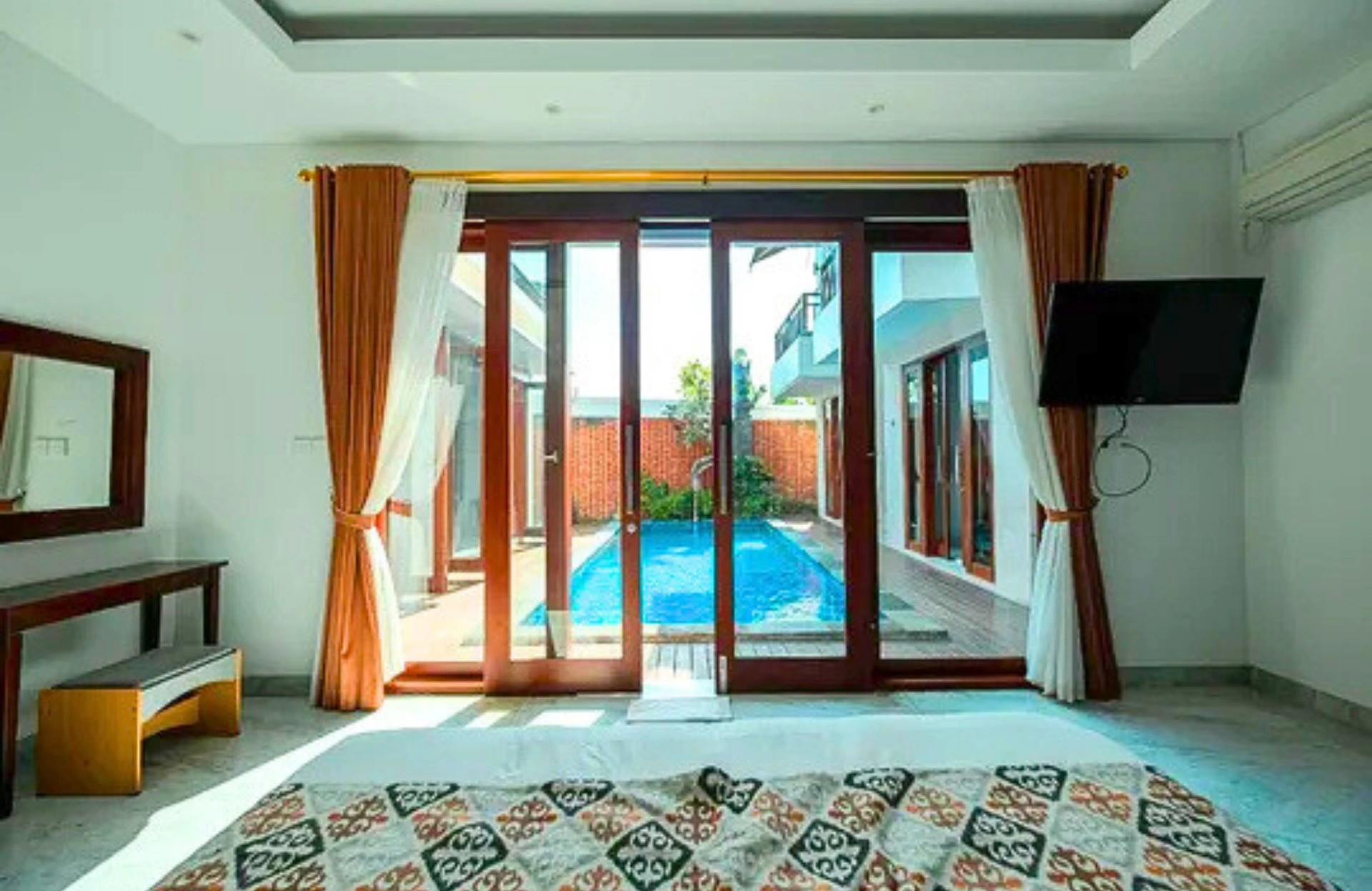 5BR in Canggu - Villa Estetika, 5-bed villa for rent in Canggu – photo 13 of 15