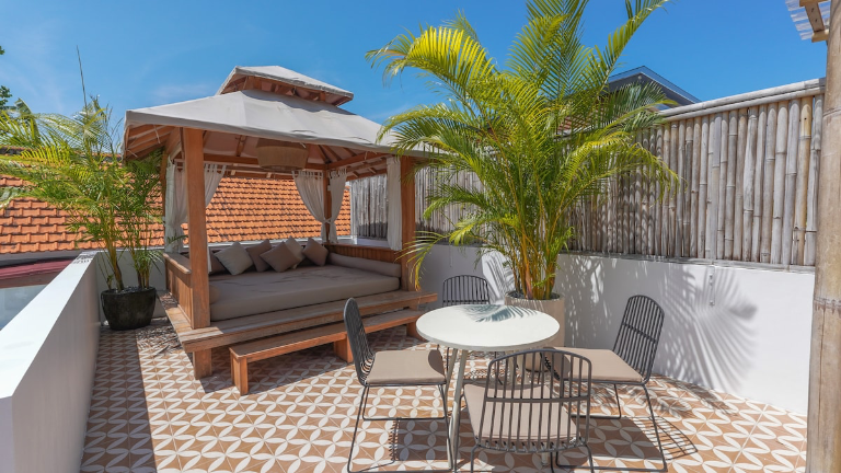 Villa LuClo - 2BR Canggu | Private Swimming Pool & Rooftop, 2-bed villa for rent in Canggu – photo 3 of 15