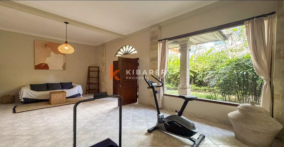 Beautiful Super Cozy Two Bedroom Closed Living Villa in Bumbak, 2-bed villa for rent in Seminyak – photo 7 of 15