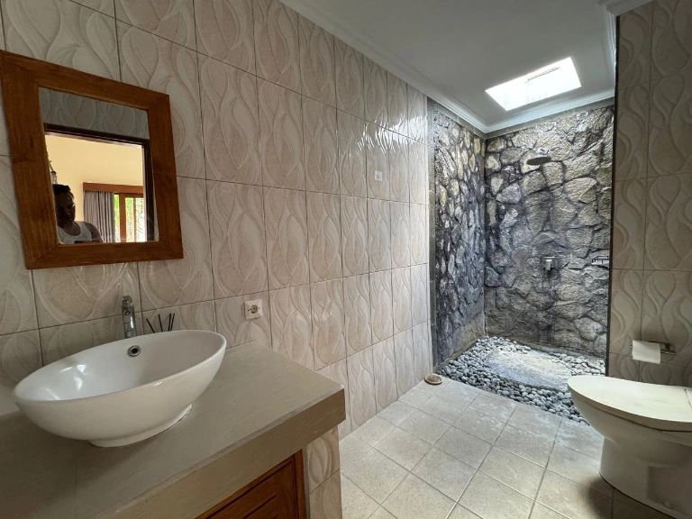 New Renov 3 Bedroom Canggu - Open Sublease, 3-bed villa for rent in Canggu – photo 11 of 15