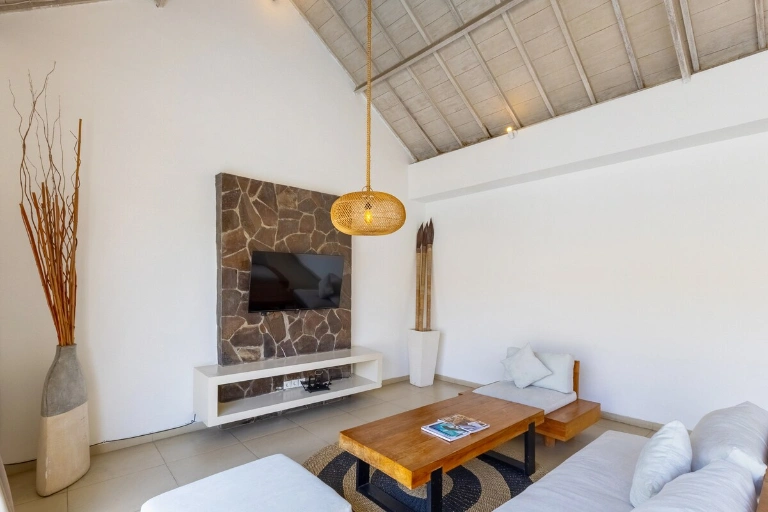 Villa Anakula - Chic 2BR Private Villa in the Heart of Seminyak, 2-bed villa for rent in Seminyak – photo 11 of 15