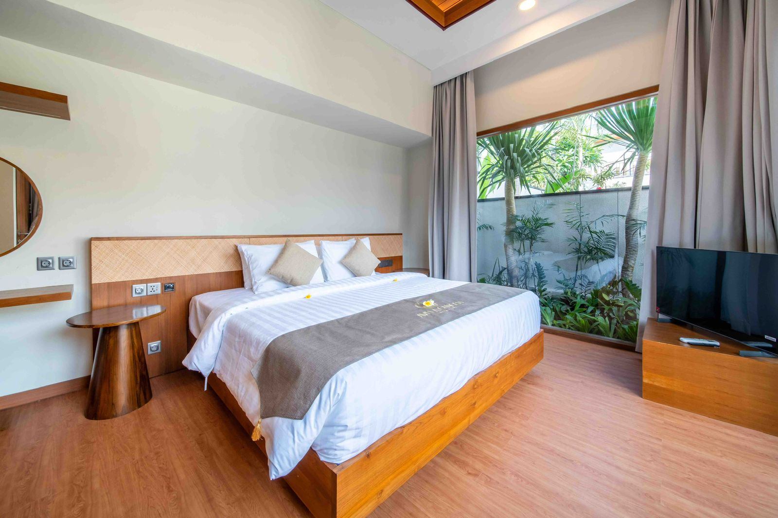 2-Bedroom Villa with Rice Fields View – Tumbak Bayuh, 2-bed villa for rent in Pererenan – photo 8 of 14