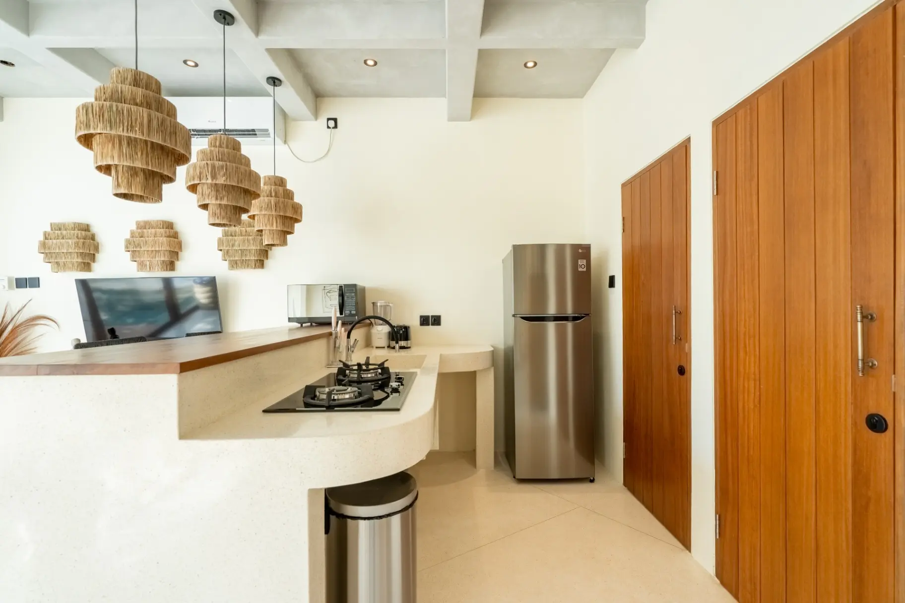 Liminal 2 - 1 Bedroom Villa with Pool in Batu Bolong, 1-bed villa for rent in Canggu – photo 10 of 12