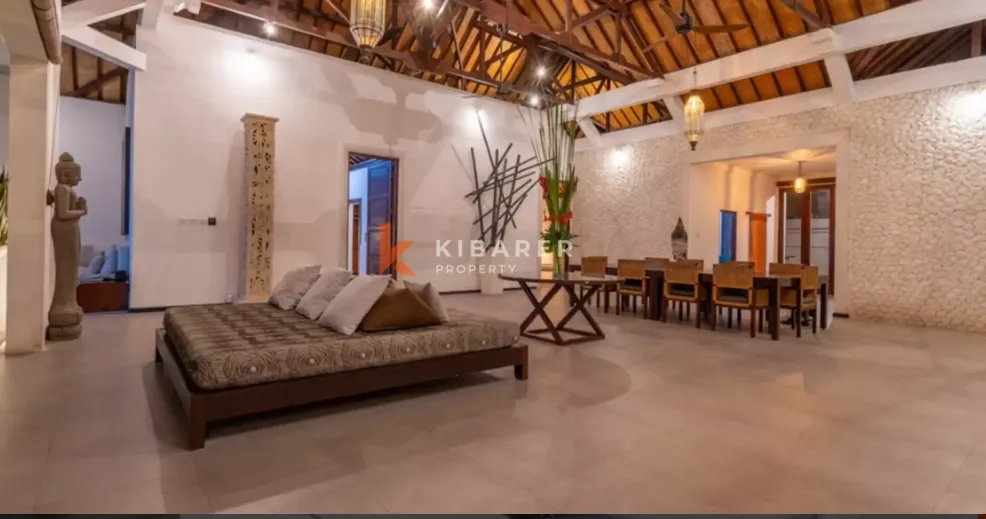 Tropical Hideaway - Expansive 5BR Villa in Seminyak's Golden Triangle, 5-bed villa for rent in Seminyak – photo 5 of 14