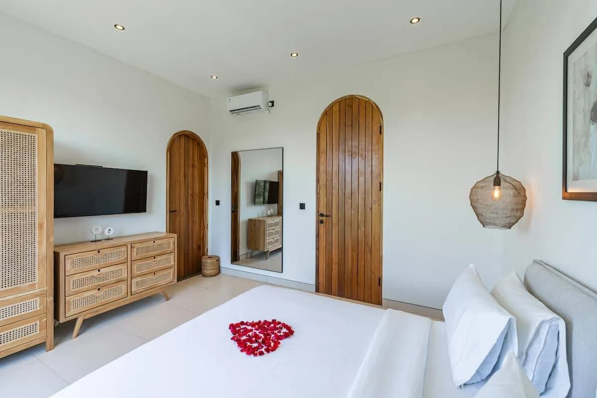 Villa For Rent 1 Bed In Batu Bolong,Canggu Bali, 1-bed villa for rent in Canggu – photo 13 of 15