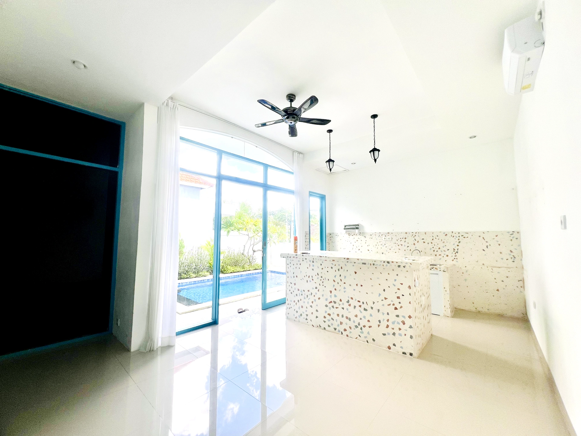 2 Bedrooms Villa in Canggu for Yearly Rent, 2-bed villa for rent in Canggu – photo 4 of 13