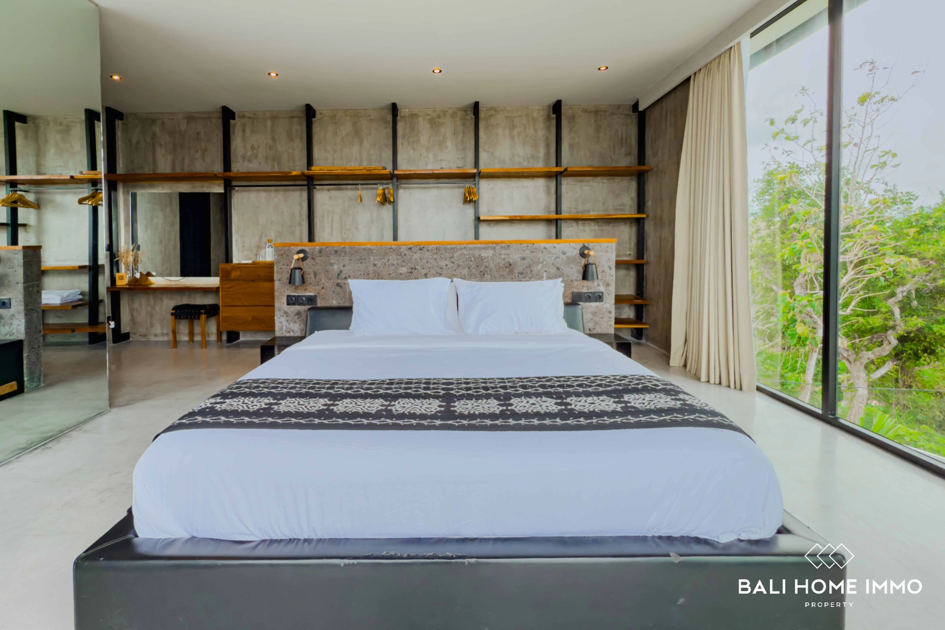 Ocean View 6 Bedrooms Villa with Private Padel Court for Rent in Uluwatu, 6-bed villa for rent in Uluwatu – photo 10 of 15