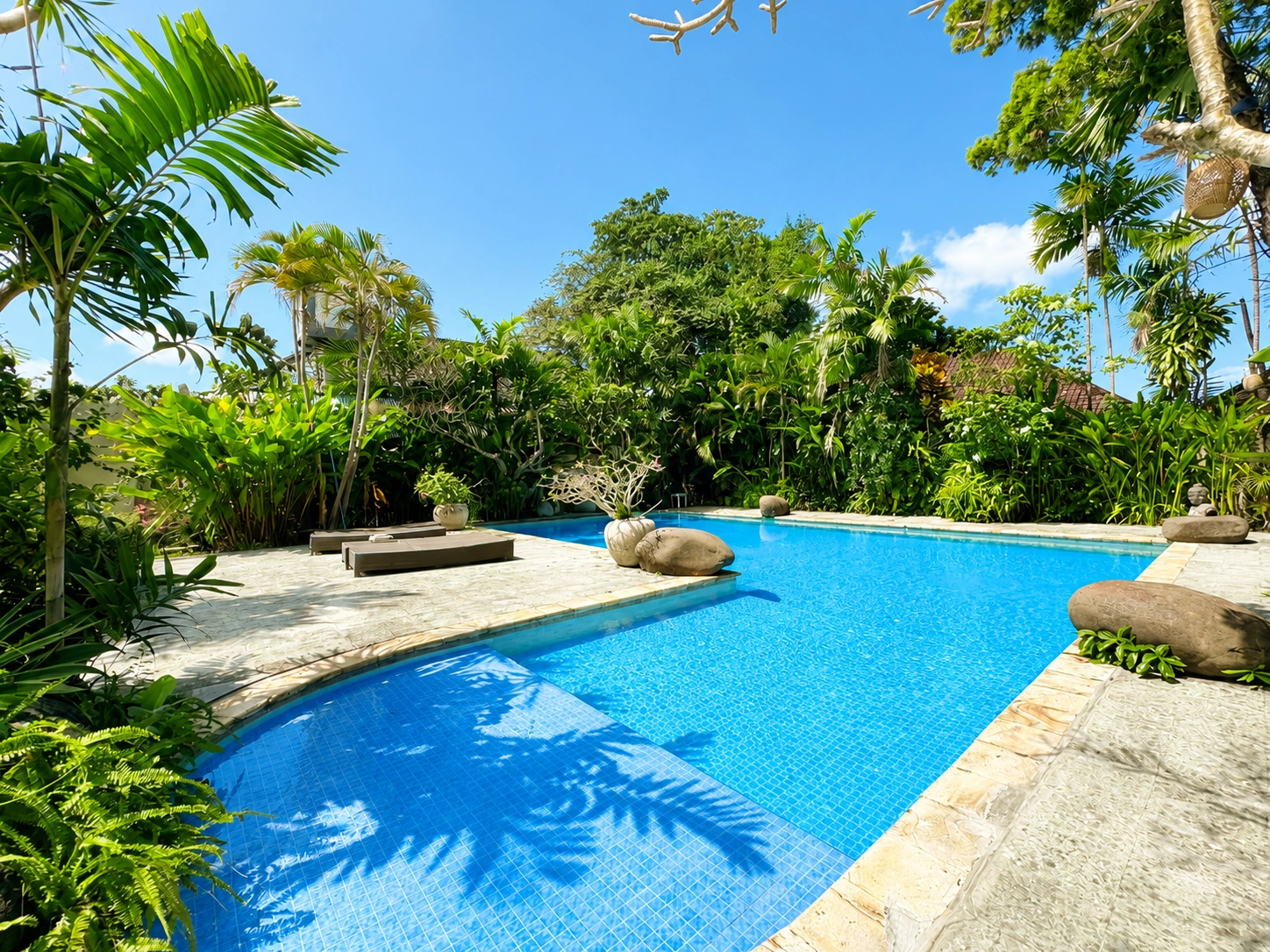 Big Garden 3BR Villa for Rent at Umalas, 3-bed villa for rent in Canggu – photo 4 of 15