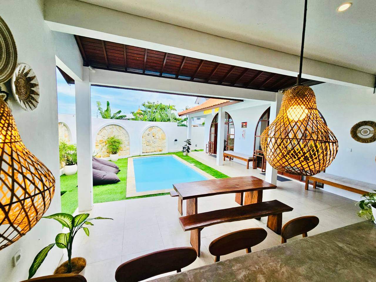 3 Bedroom Villa in Munggu Seseh, 3-bed villa for rent in Seseh – photo 2 of 15