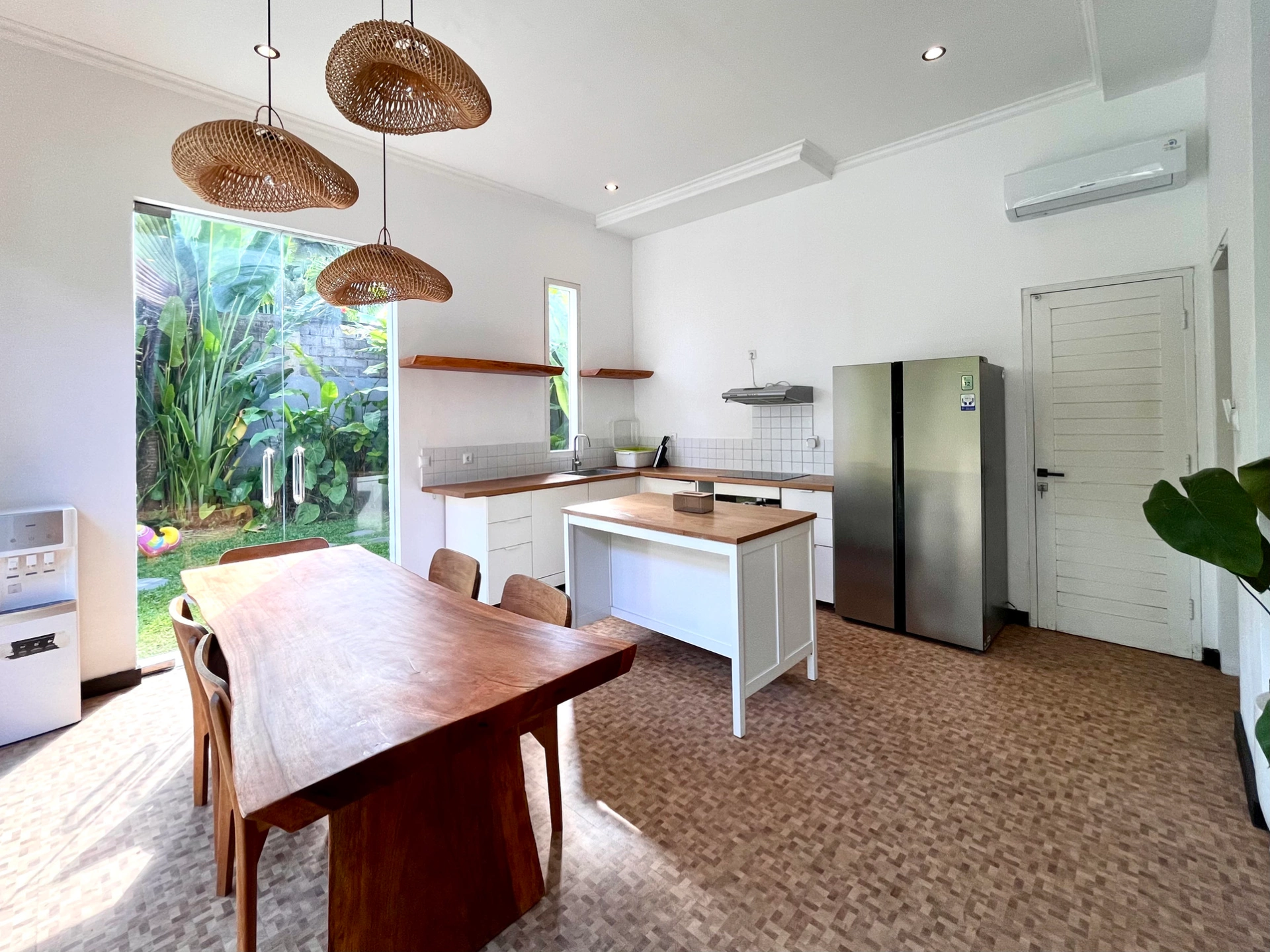 3 Bedroom Family Villa in Berawa, 3-bed villa for rent in Canggu – photo 3 of 15