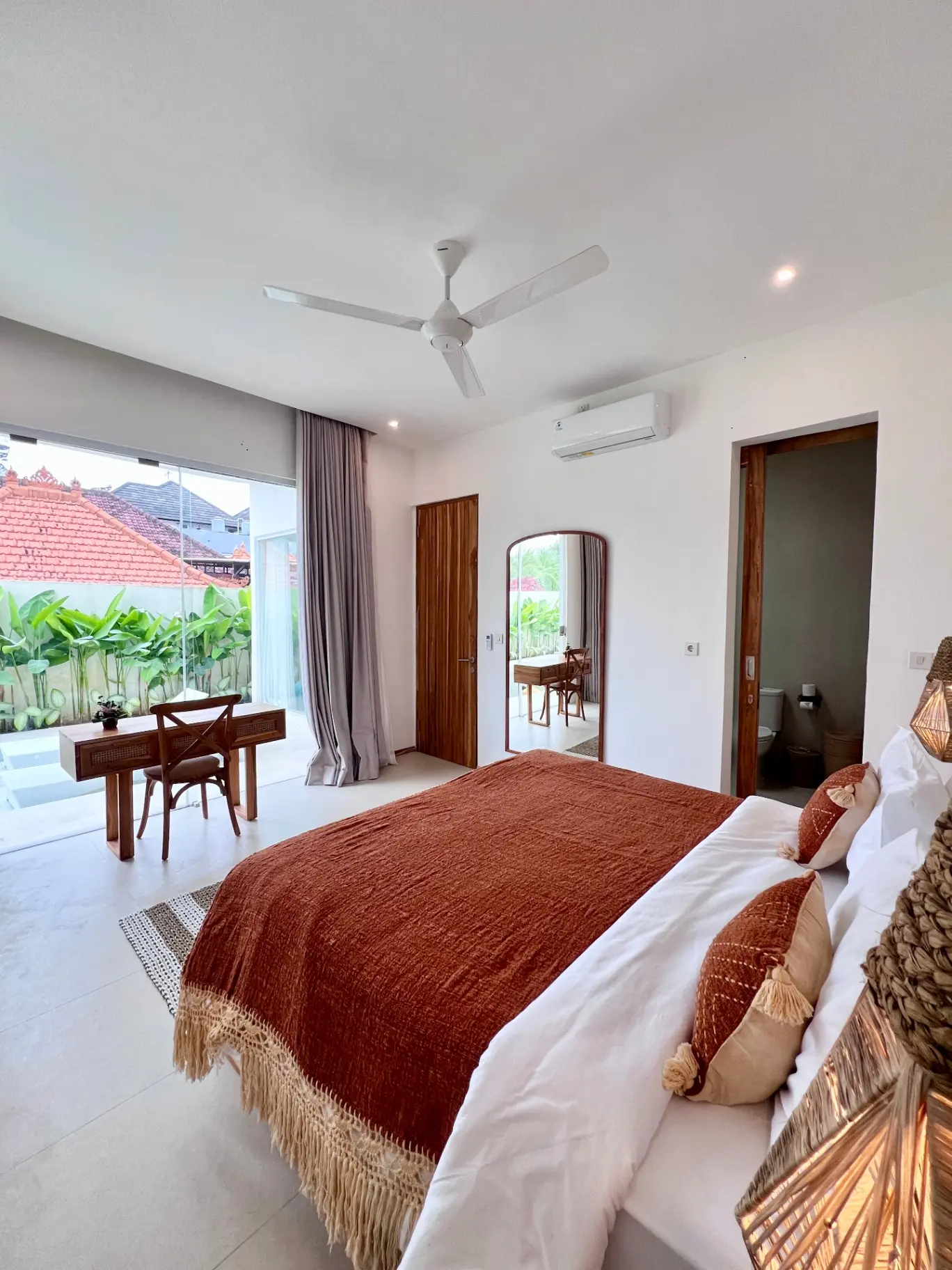 2BR Villa with Gym & Sauna – Tumbak Bayuh, 2-bed villa for rent in Pererenan – photo 11 of 15