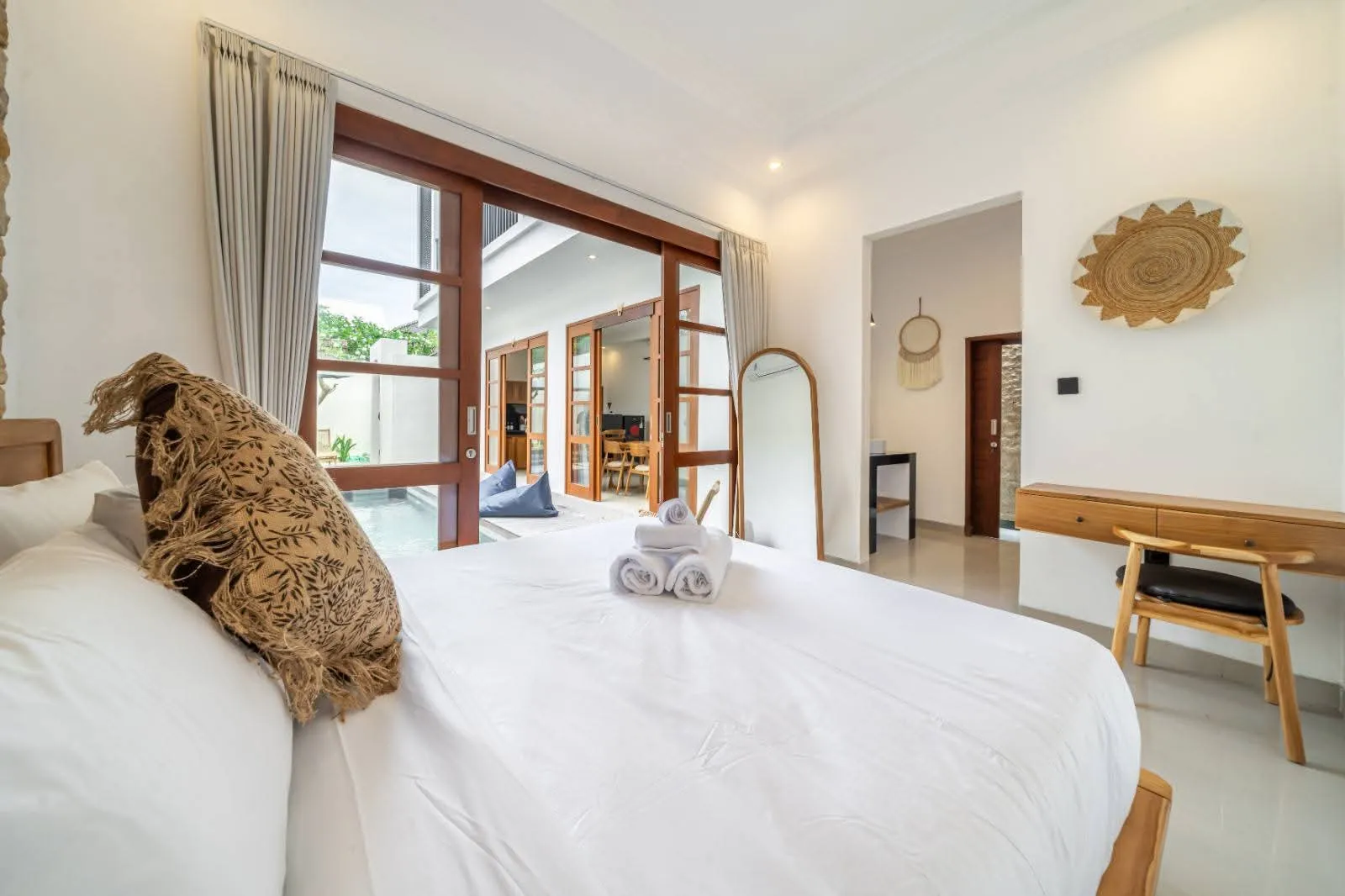 Brand New 3 Bedroom Villa in Central Berawa, Idr 28.5 Mill/month, 3-bed villa for rent in Canggu – photo 6 of 9