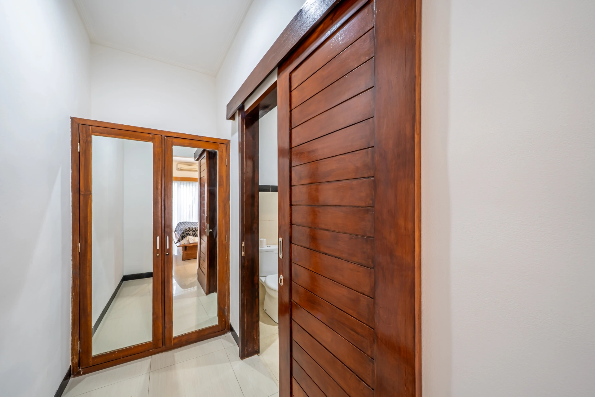 Villa Dewi - Contemporary 3 bedroom villa in peaceful area of Tumbak Bayuh, 3-bed villa for rent in Pererenan – photo 10 of 15