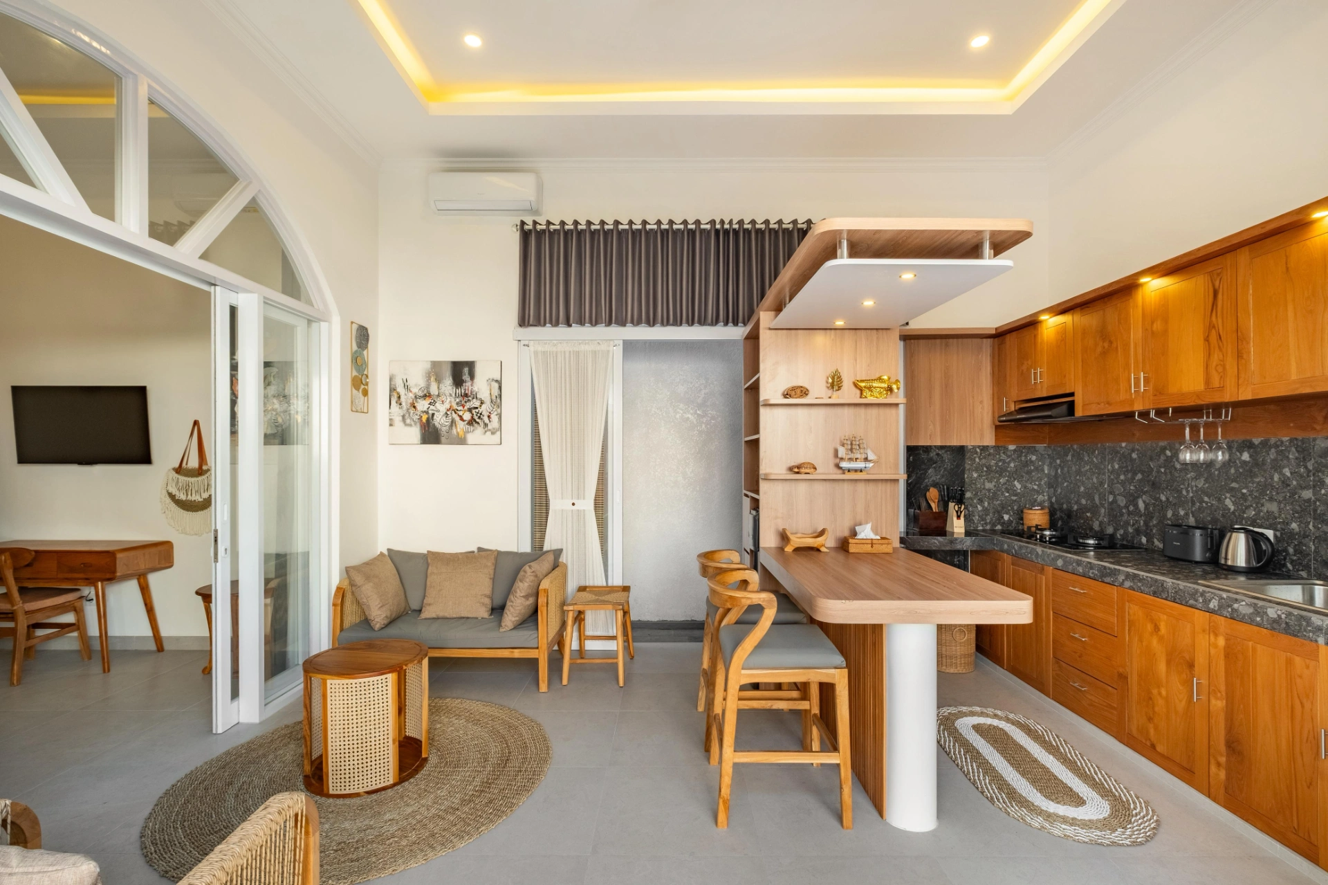 2BR Brand New Villa Padang Linjong Canggu, 2-bed villa for rent in Canggu – photo 2 of 15