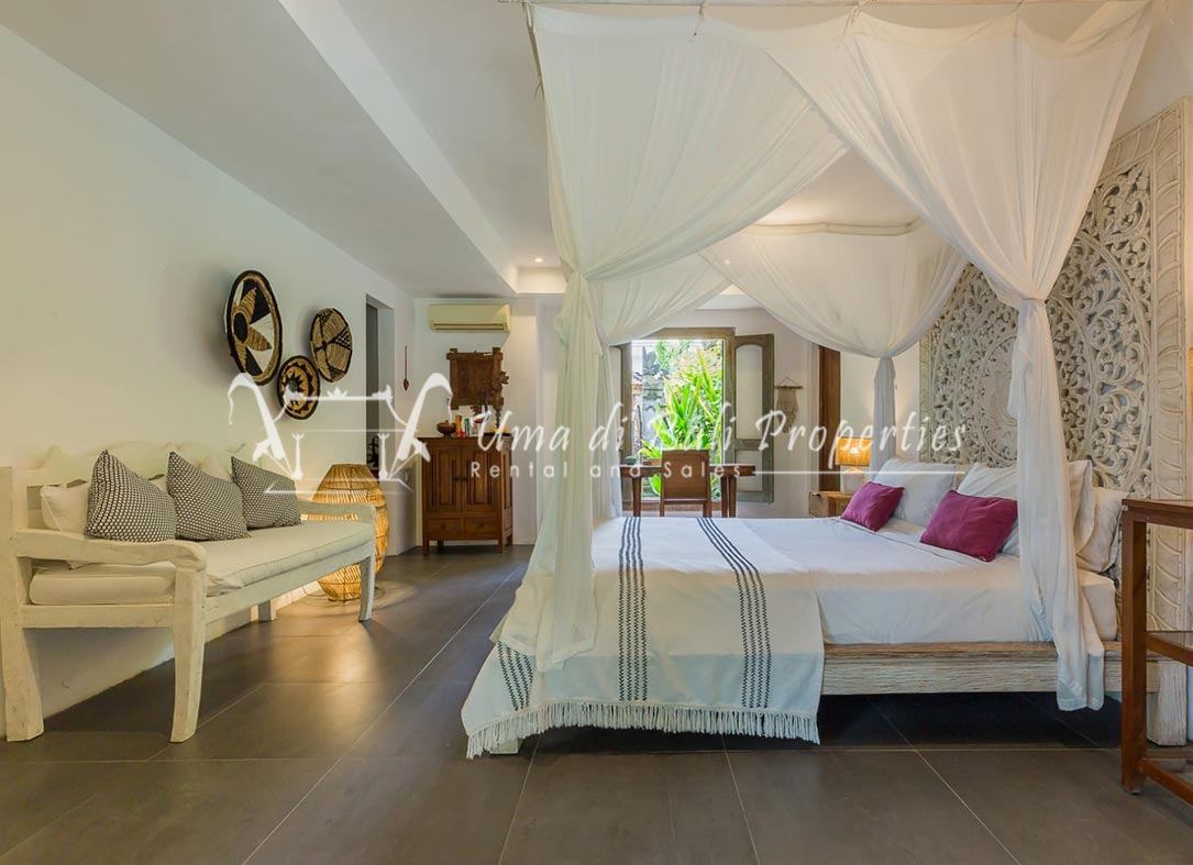 4BR Villa Joglo for Rent at Umalas, 4-bed villa for rent in Canggu – photo 12 of 15