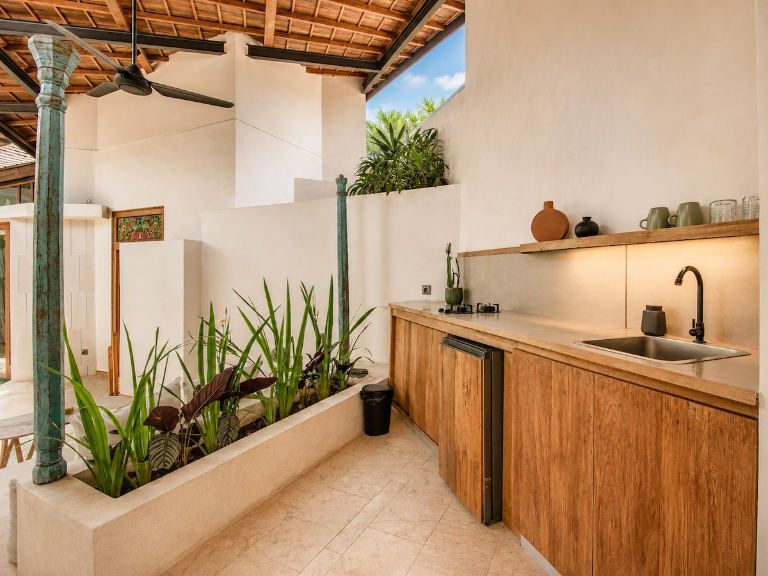 Luxurious 1-BR Villa, 800m to Canggu Beach, 1-bed villa for rent in Pererenan – photo 7 of 15