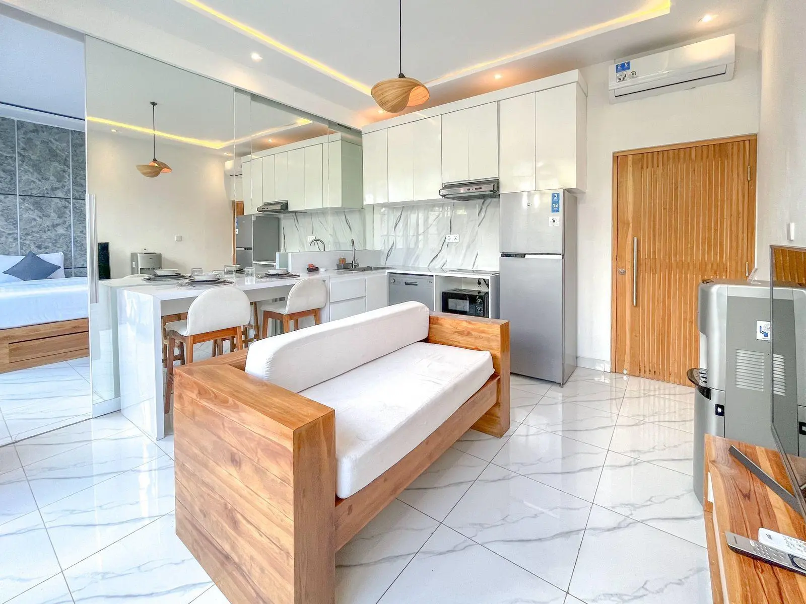 1BR Private Villa with Private Pool at Seminyak closed to the Beach, 1-bed villa for rent in Seminyak – photo 2 of 6