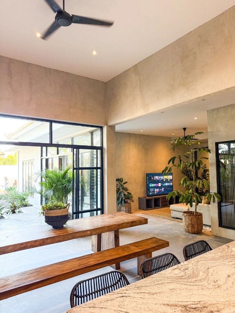 Breezy 3BR Villa w/ Private Pool and Home Office, 3-bed villa for rent in Canggu – photo 9 of 10