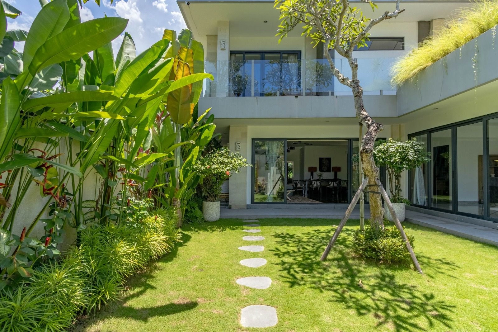 Villa For Rent 3 Bed In Pererenan,Badung Bali, 3-bed villa for rent in Pererenan – photo 6 of 14