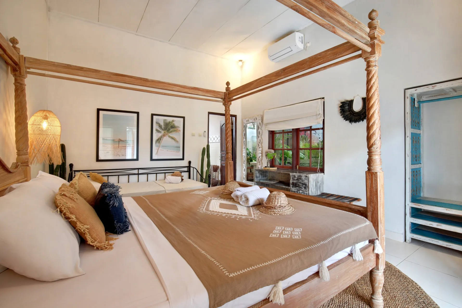 Seminyak Villa – 4BR, Private Pool, Walk to Shops & Beach, 4-bed villa for rent in Seminyak – photo 10 of 15
