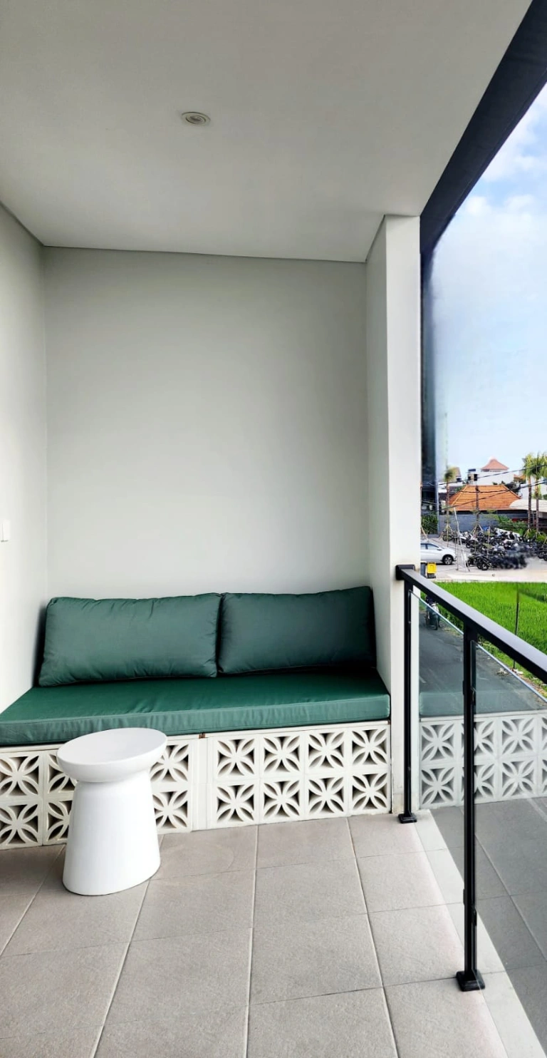 Modern 1 Bedroom Apartment in Prime Berawa, 1-bed villa for rent in Canggu – photo 10 of 15