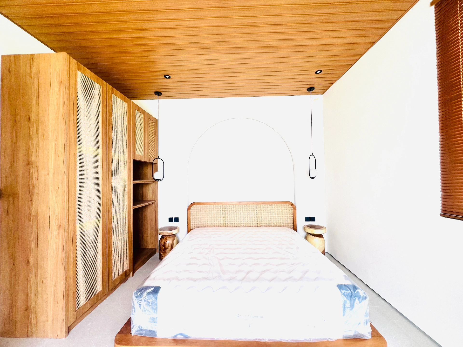 Brand New 2 Bedrooms Villa 2 Minutes Away to Cemagi Beach, 1-bed villa for rent in Seseh – photo 5 of 15