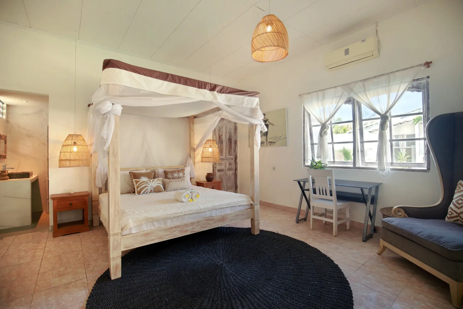 Monthly Spacious 4-Bedroom 4 bathroom Villa Opposite French School – Umalas, 4-bed villa for rent in Seminyak – photo 2 of 15